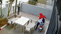 Antalya'da 2 hırsızın ellerini kollarını sallaya sallaya elektrikli bisikleti çaldılar