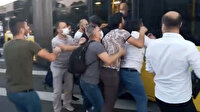 Metrobüs durağında meydan kavgası kamerada
