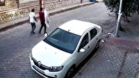Aydın'da televizyon çalan hırsızların rahat tavırları kameraya yansıdı
