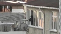 Avcılar'da komşularıyla tartışan şahıs cama çıkarak pompalı tüfekle dehşet saçtı: Dört kişinin yaralandığı olay kamerada