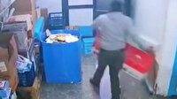 Küçükçekmece'de marketten hırsızlık yapan şüpheliler kamerada