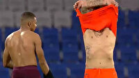Mbappe maçın son düdüğünün ardından Başakşehir'in yıldızıyla formasını değiştirdi