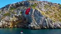 Yunan adalarına karşı dev Türk bayrağı astılar