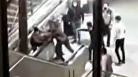 Küçükçekmece'de kadın güvenlik görevlisine küfreden şahsı tekme tokat dövdüler