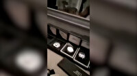 Paşinyan'ın konutunu basan eylemciler saat ve mücevherleri yağmaladı