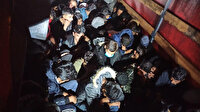 Kamyonetin kasasından 61 kaçak göçmen çıktı