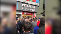 İYİ Parti İstanbul İl Başkanlığı önüne toplanan partililerden 'yönetim istifa' sesleri yükseldi