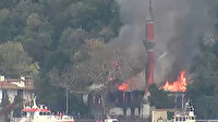 İstanbul Boğazı'ndaki tarihi Vaniköy Camii'nde yangın