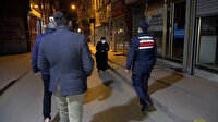 Kırıkkale'de kısıtlamalara uymayan ticari taksi sürücüsü ekipleri görünce hasta kadını sokağa bırakıp kaçtı
