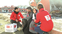 Bir tebessüm bize yeter