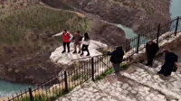 Siirt'te tepki çeken görüntü: Canlarını hiçe sayıp uçurumun kenarında halay çektiler