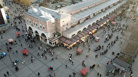 Güzel havayı fırsat bilen Eminönü ve Galata Köprüsü'ne akın etti