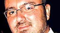 İş adamının akılalmaz planı: Kendilerine kelepçe takmışlar!