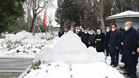Cumhurbaşkanı Erdoğan, Erbakan'ın kabrini ziyaret etti