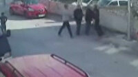 Antalya'da 'Asansörde yük taşımayın' uyarısı yapan gaziye baba oğuldan darp kamerada