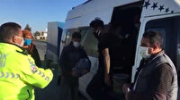 Adana'da 15 kişilik minibüsten 34 kişi çıktı