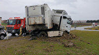 TIR ile otomobil kafa kafaya girdi