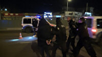 Kısıtlamada
sokağa çıktılar "Siz bize ceza yazamazsınız"
diyerek polise
hakaret ettiler