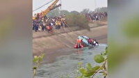Hindistan’da katliam gibi kaza yolcu otobüsü kanala düştü: 40 ölü