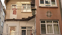 İstanbul Zeytinburnu'nda 3 katlı binanın ikinci katındaki balkon çöktü