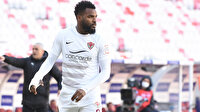 Süper Lig'in golcüsü Aaron Boupendza Sivasspor maçına alçıyla çıktı