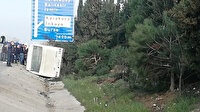 Bursa'da lastiği patlayan yolcu otobüsü, su kanalına devrildi: 18 kişi yaralandı