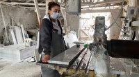 Erkek işi diyenlere aldırmadı: Ekmeğini mermerden çıkarıyor