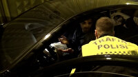 Trafik polisi, kaza yapan sürücüyü araçtakileri tek tek şoför koltuğuna oturtarak tespit etti