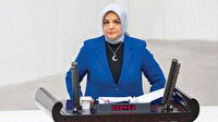 Kadın kollarında bayrak Keşir'de