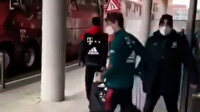 Bayern Münihli yıldız futbolcu "Galatasaray'da oynar mısın?" sorusuna "Fener" diye cevap verdi