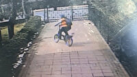 Beylikdüzü'nde apartmandan çaldığı bisikleti sürerek gitti
