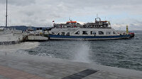 Gökçeada ve Bozcaada feribot seferlerine fırtına engeli