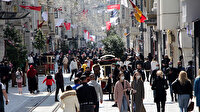 İstanbul turistlere kaldı: Güzel havanın tadını İstiklal Caddesi ve Beşiktaş'ta çıkardılar
