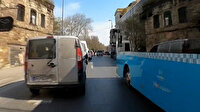Motosikletin iş yerine girdiği kaza kask kamerasında