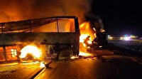 Sollama yaparken devrilen yolcu otobüsü alev topuna döndü: 20 ölü
