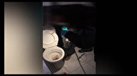 Polisi görünce banyo giderine döktüler: Ekipler uyuşturucuyu 'elektrikli süpürgeyle' çekti