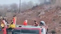 Hindistan'ın başkenti Yeni Delhi'de işçileri taşıyan otobüs devrildi: 2 ölü
