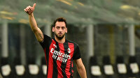 Hakan Çalhanoğlu'ndan muhteşem gol: Ibrahimovic ayakta alkışladı