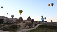 Kapadokya'da balonlar 23 Nisan için havalandı: Görsel şölen yaşattılar