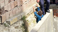 Oyun oynarken iki duvar arasına sıkıştı: İtfaiye kurtardı