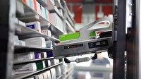 Eczacı robot iş başında: Bütün kent onu konuşuyor salgında teması en aza indiriyor