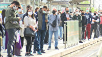 Tam kapanmada sefer sayıları azalınca tramvay duraklarında yoğunluk oluştu