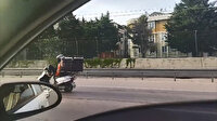 Motosikletli kuryeden akılalmaz yolculuk: Bir ayağını motosikletin gidon kısmına koydu