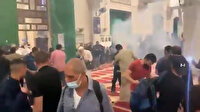 İşgalci İsrail güçleri namaz kılan cemaate saldırdı: O anlar kamerada