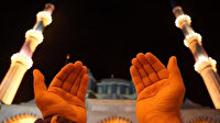 Yatsı ezanından sonra cami minarelerinden tekbirler salavatlar ve dualar okunacak