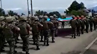 Bağımsızlık Günü'nde Şuşa'daki Azerbaycan askerleri Mehter Marşı eşliğinde geçit töreni düzenledi