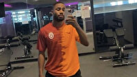 Emmanuel Dennis Galatasaray forması giydi
