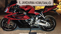 Beş bin liralık motosikletle yurt dışına çıktı: Aynı plakayı 210 liralık motosiklete takıp yurda girerken yakalandı