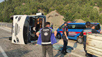 Denizli'de midibüs devrildi: 19'u çocuk 22 kişi yaralandı