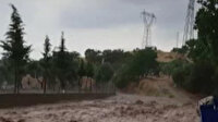 Aydın'da sağanak yağış sonrası sokaklar çamurla doldu